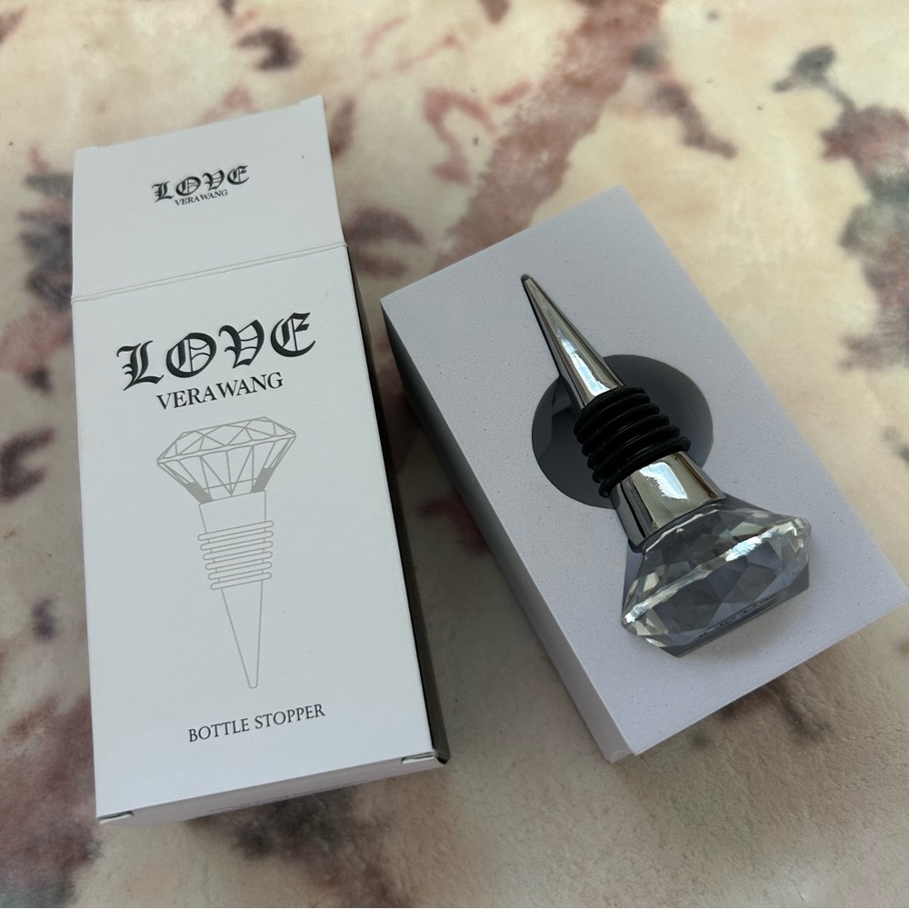 BRAND NEW Vera Wang Love Crystal Wine Bottle Stopper